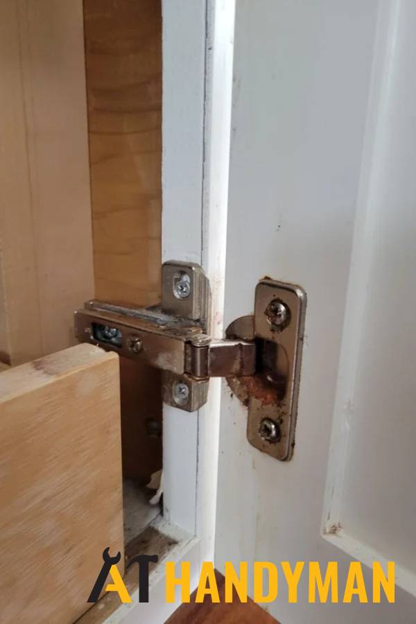 cabinet-hinge-replacement-service-a1-handyman-singapore-1 cabinet-hinge-replacement-service-a1-handyman-singapore-1