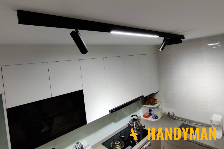 magnetic-track-light-installation-a1-handyman-singapore-2 magnetic-track-light-installation-a1-handyman-singapore-2