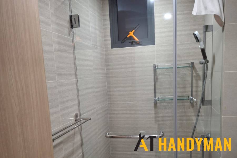 Shower Screen Door Seal Replacement 1 shower-screen-door-seal-replacement-service-a1-handyman-singapore